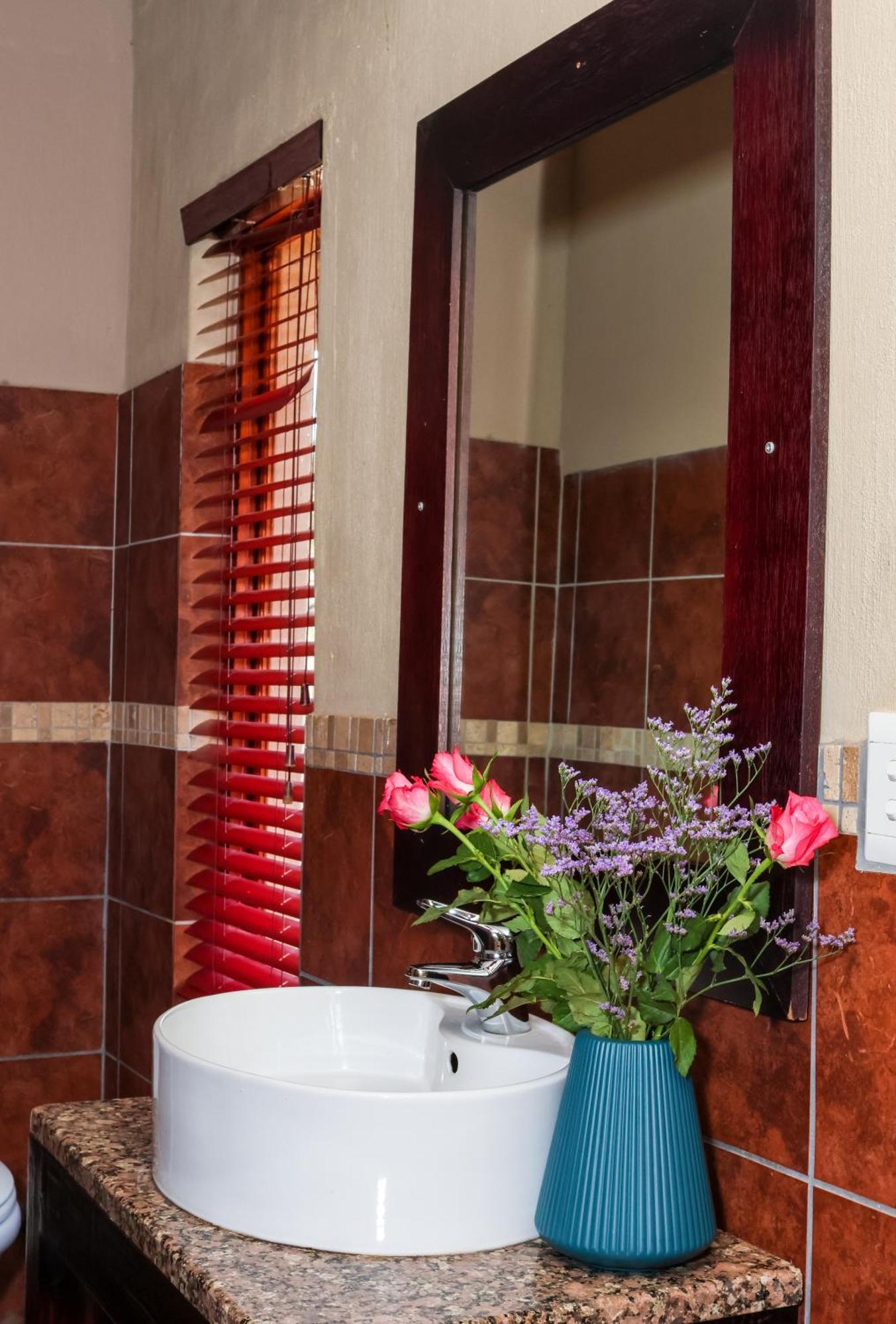 Thaba Legae Guest Lodge Rustenburg Exterior photo