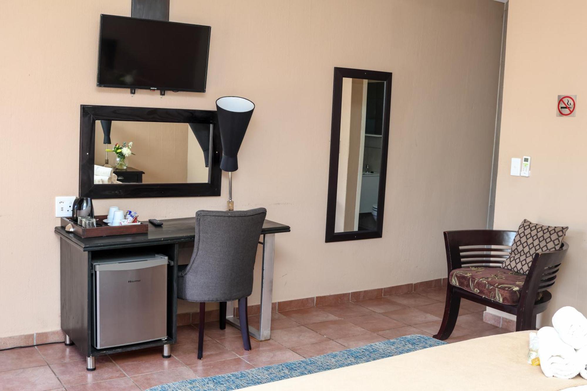 Thaba Legae Guest Lodge Rustenburg Exterior photo