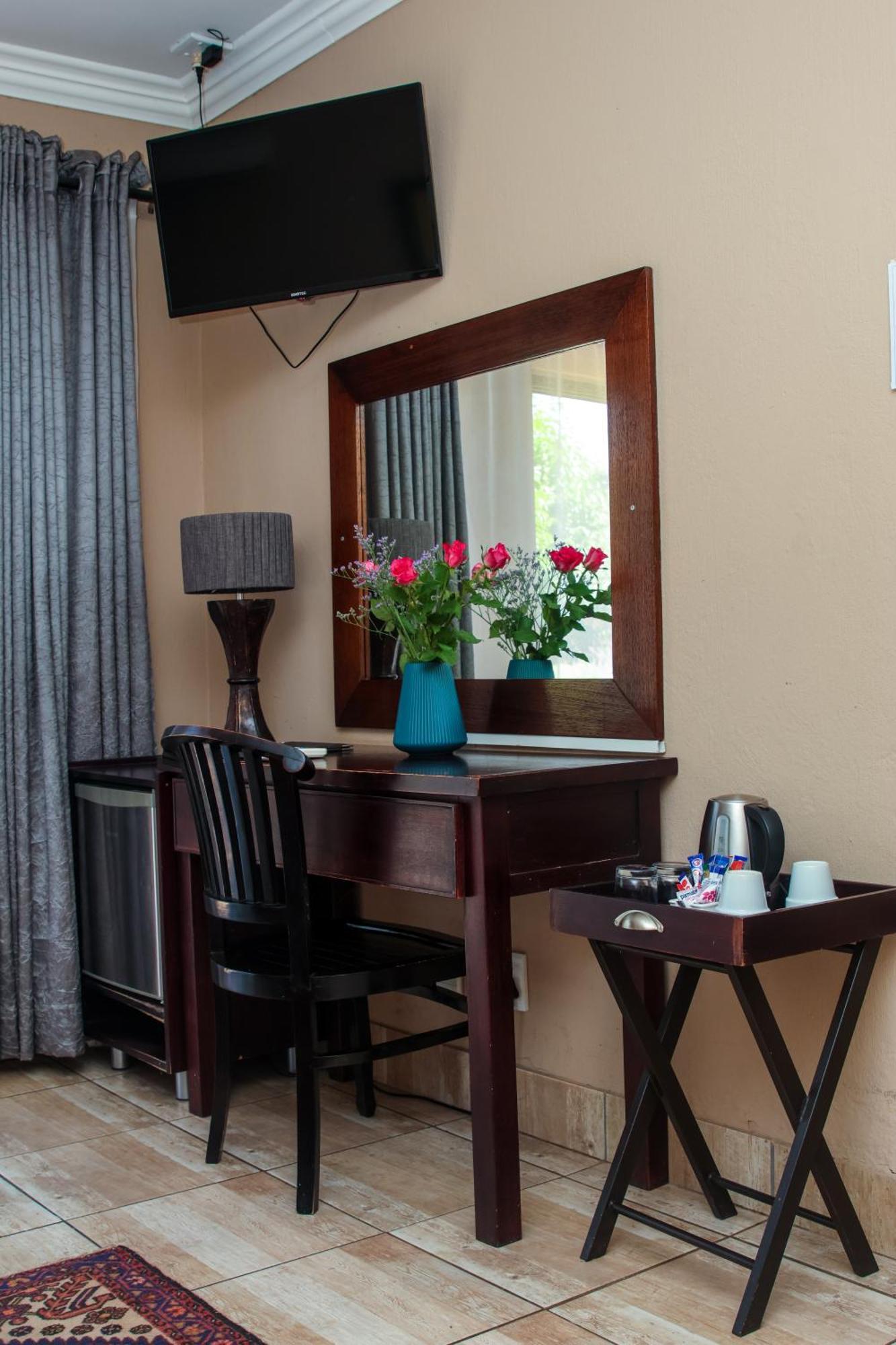 Thaba Legae Guest Lodge Rustenburg Exterior photo